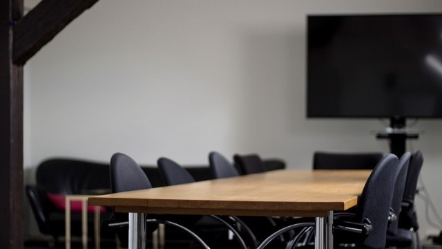 Bild foto_sitzungszimmer.jpg